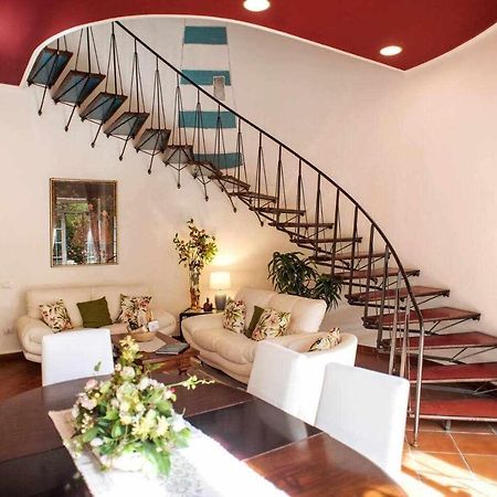 Elegante Villa Lu Centro Citta Con Parcheggio Cagliari Luaran gambar