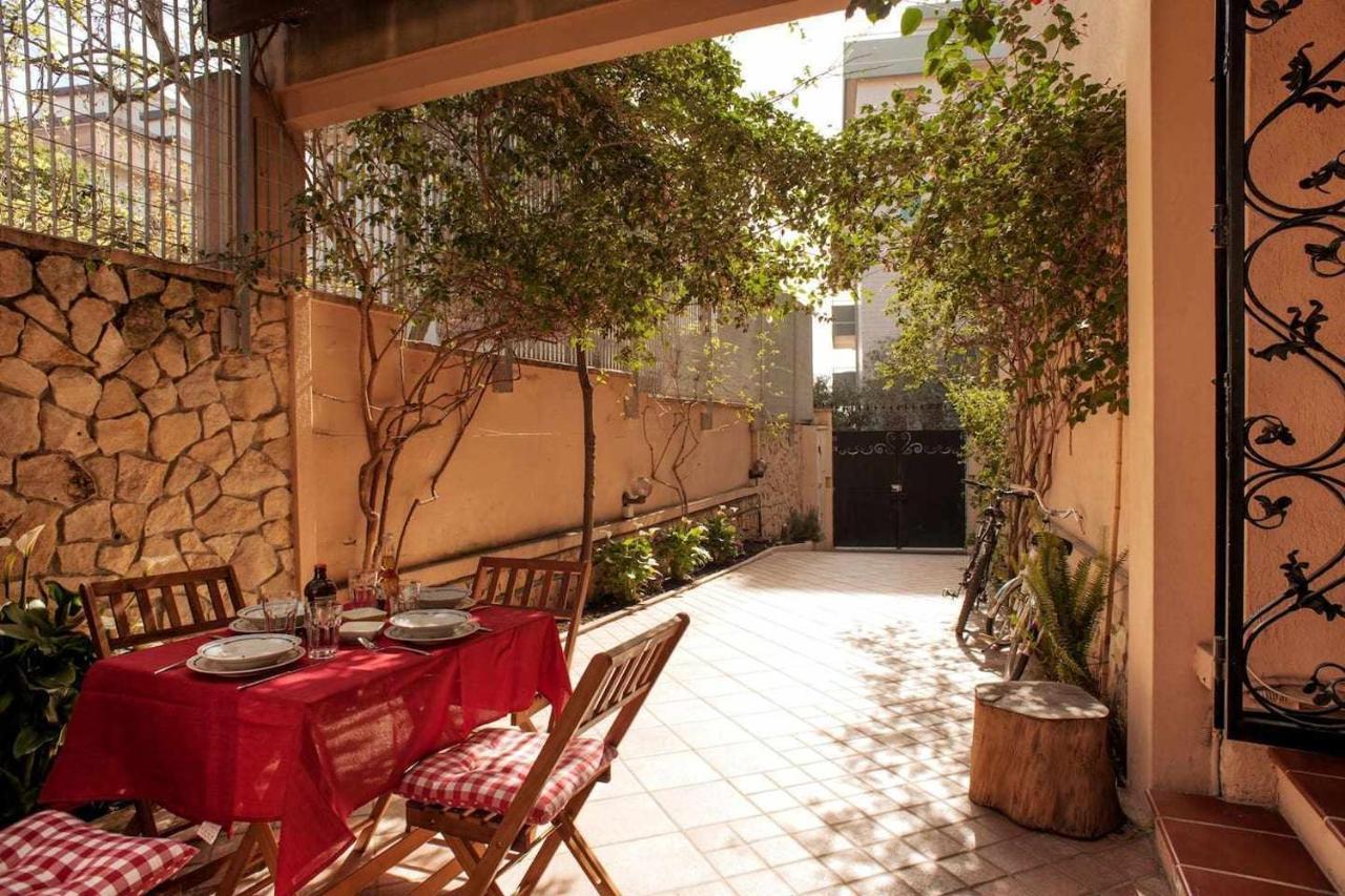 Elegante Villa Lu Centro Citta Con Parcheggio Cagliari Luaran gambar