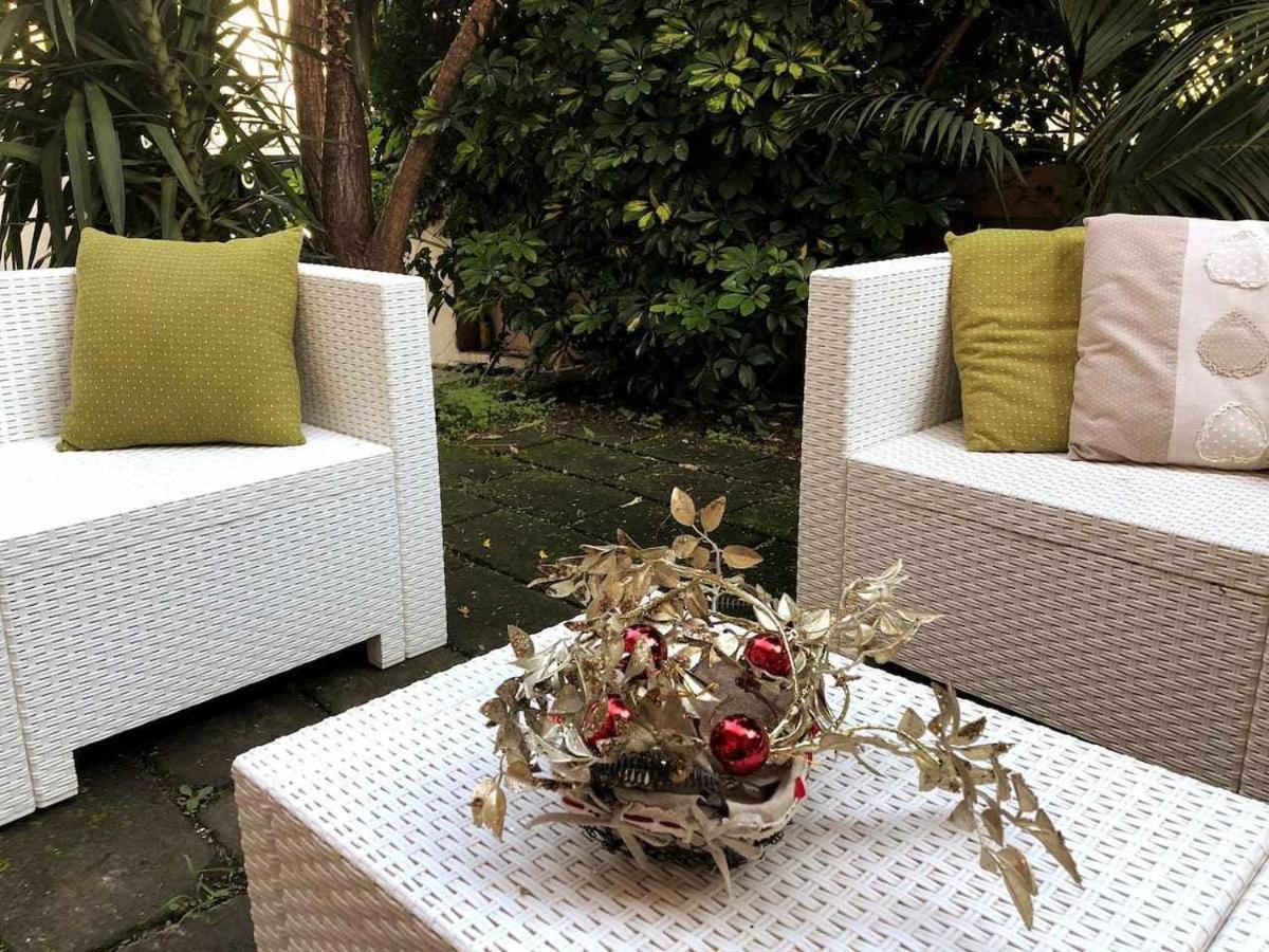 Elegante Villa Lu Centro Citta Con Parcheggio Cagliari Bilik gambar